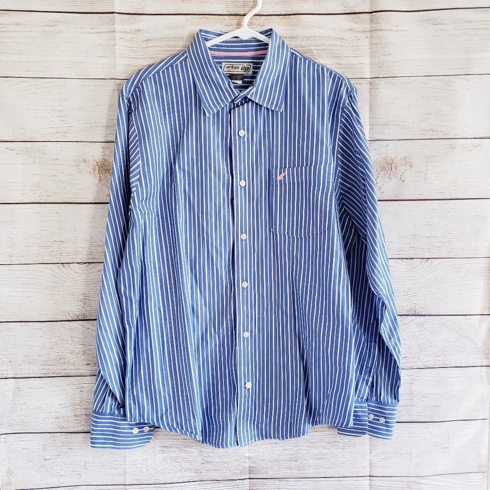 Urban Pipeline Dress Shirt
Size L